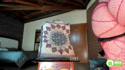 Snapshot of little_izzi chatting on April 14, 6:47 pm Izzi online show from April 14, 6:47 pm