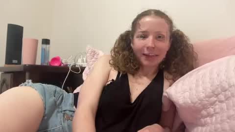 Kitty Chloe and Tamer online show from June 12, 4:50 pm