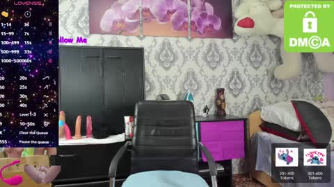 Snapshot of little_letti chatting on December 6, 6:26 am Letti online show from December 6, 6:26 am