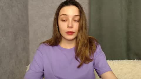 Mia   Im online every day 1530 PM in New York  2030 PM in London online show from December 3, 8:17 pm