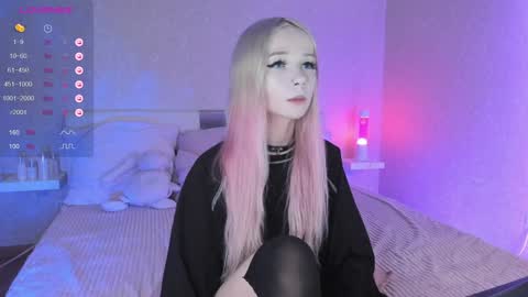 Snapshot of little_misaki chatting on December 9, 7:39 pm Maria online show from December 9, 7:39 pm