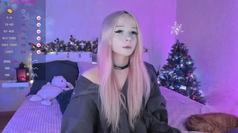 Snapshot of little_misaki chatting on December 25, 10:37 pm Maria online show from December 25, 10:37 pm