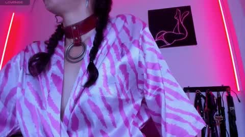 Snapshot of little_nauughty2 chatting on March 2, 10:38 pm Little Nauughty2 online show from March 2, 10:38 pm