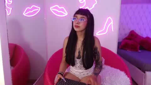 Snapshot of little_paulette chatting on July 11, 4:04 am Paulette online show from July 11, 4:04 am