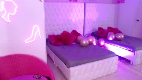 Snapshot of little_paulette chatting on July 26, 4:20 am Paulette online show from July 26, 4:20 am