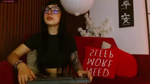 Snapshot of little_paulette chatting on August 1, 5:56 pm Paulette online show from August 1, 5:56 pm