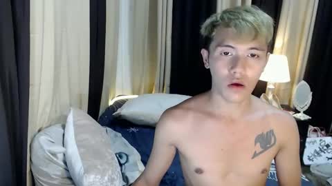 Snapshot of little_pauoie chatting on December 21, 6:53 am Pauoie online show from December 21, 6:53 am