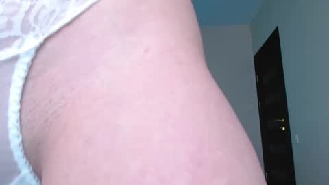 Snapshot of little_pearl_ chatting on February 21, 5:46 am Adaline online show from February 21, 5:46 am