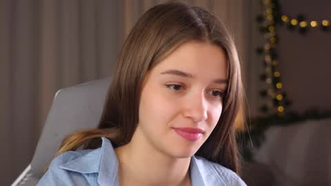 Snapshot of little_poetry chatting on September 18, 4:31 pm Kiki online show from September 18, 4:31 pm