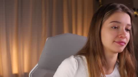 Snapshot of little_poetry chatting on October 17, 3:03 pm Kiki online show from October 17, 3:03 pm