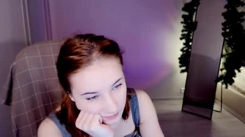 Snapshot of little_pretty_woman chatting on February 20, 3:08 pm little_pretty_woman online show from February 20, 3:08 pm