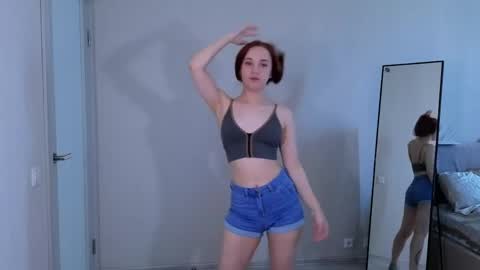 little_pretty_woman online show from May 14, 11:06 am