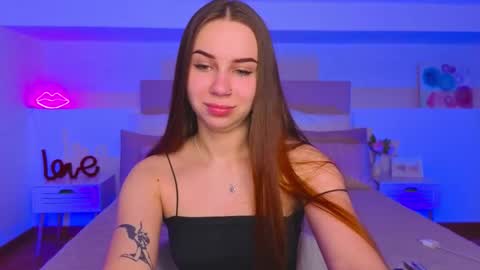 Snapshot of little_siin chatting on December 14, 10:53 am little_siin online show from December 14, 10:53 am