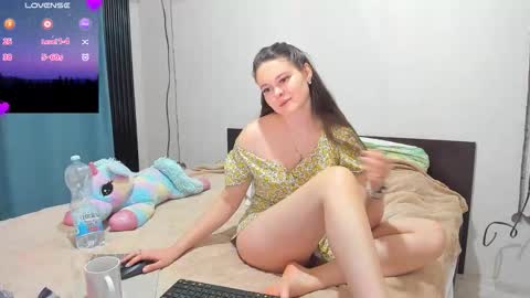 Snapshot of little_sonya chatting on October 17, 8:44 pm Kat online show from October 17, 8:44 pm