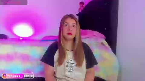 Snapshot of little_tifanny82 chatting on September 10, 1:00 pm Tifanny online show from September 10, 1:00 pm