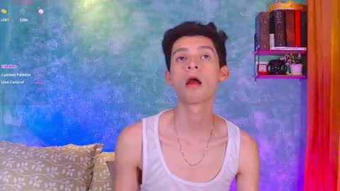 Snapshot of little_twiink chatting on November 5, 2:55 am Juan Ferrer online show from November 5, 2:55 am