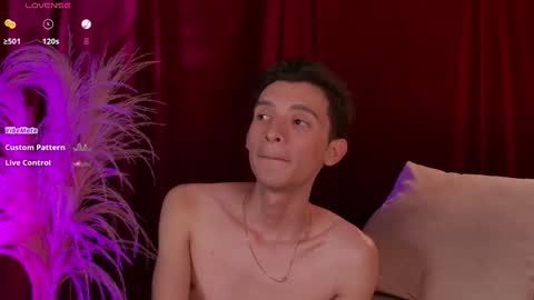 Snapshot of little_twiink chatting on February 5, 11:53 pm Juan Ferrer online show from February 5, 11:53 pm