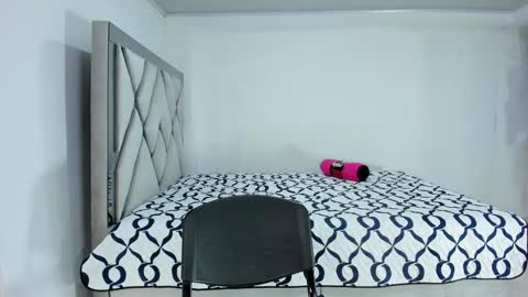 Snapshot of littleabbie chatting on February 20, 3:45 am Abbie online show from February 20, 3:45 am