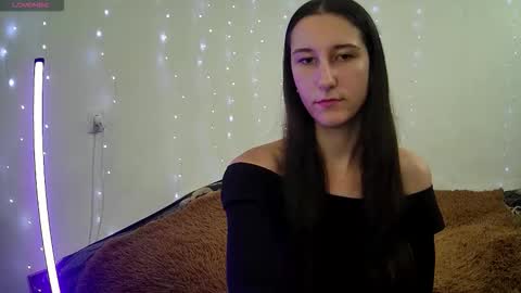 LittleAhWitch online show from October 9, 9:18 am