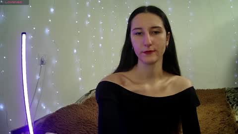 LittleAhWitch online show from April 1, 9:10 am