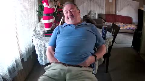 Snapshot of littled83057 chatting on December 21, 8:10 pm Littled83057 online show from December 21, 8:10 pm