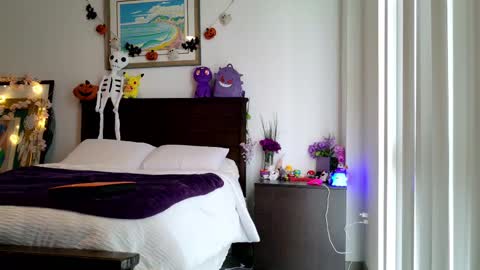 littledeathtrap online show from September 20, 7:04 pm