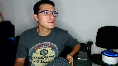 Snapshot of littledicklatin chatting on March 4, 3:44 am Manu online show from March 4, 3:44 am