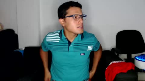 Snapshot of littledicklatin chatting on March 9, 3:22 am Manu online show from March 9, 3:22 am