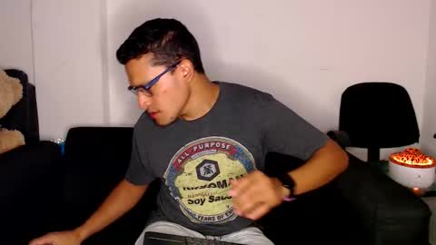 Snapshot of littledicklatin chatting on October 6, 1:58 am Manu online show from October 6, 1:58 am