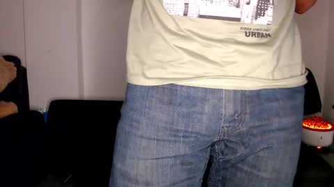 Snapshot of littledicklatin chatting on October 7, 2:09 am Manu online show from October 7, 2:09 am