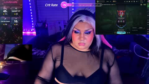 Snapshot of littledracula666 chatting on December 19, 10:56 am littledracula666 online show from December 19, 10:56 am