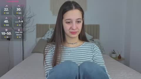 Snapshot of littlee_cherry18 chatting on November 20, 7:41 am Lana online show from November 20, 7:41 am