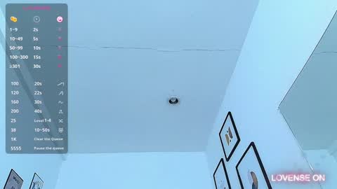 Snapshot of littlee_emilyy_ chatting on December 15, 6:48 pm Emily  online show from December 15, 6:48 pm