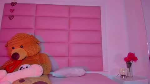 littlee_emma_ online show from January 31, 3:20 am