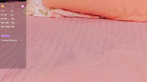 Snapshot of littleebonymommy chatting on September 29, 8:02 pm Tania online show from September 29, 8:02 pm