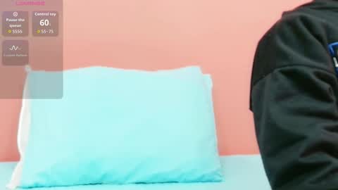 Snapshot of littleebonymommy chatting on October 25, 3:03 am Tania online show from October 25, 3:03 am