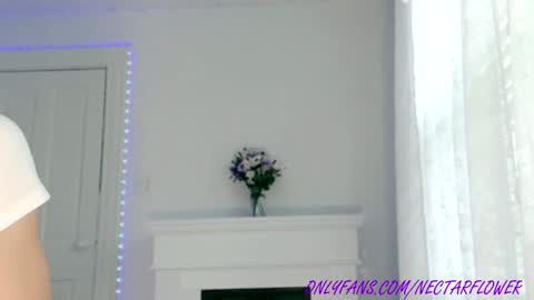 Snapshot of littlegreekflower chatting on February 8, 1:54 pm Audra A online show from February 8, 1:54 pm