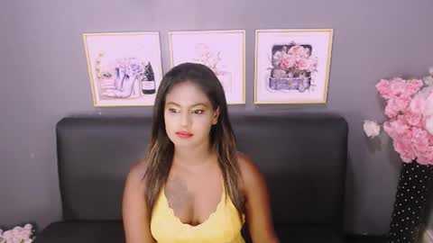 Snapshot of littleindianmilf chatting on January 8, 9:21 am littleindianmilf online show from January 8, 9:21 am