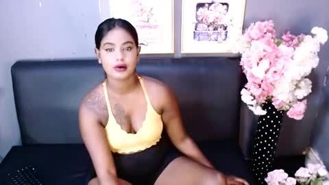 Snapshot of littleindianmilf chatting on February 25, 12:13 pm littleindianmilf online show from February 25, 12:13 pm