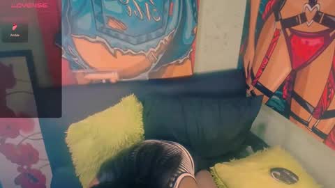 Snapshot of littleindianmilf chatting on November 10, 10:14 am littleindianmilf online show from November 10, 10:14 am