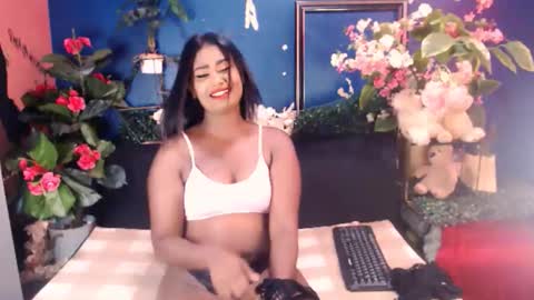 littleindianmilf online show from January 19, 8:29 am
