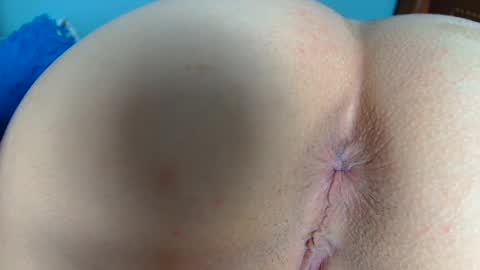 Snapshot of littlejennifer18 chatting on November 20, 5:18 am Tip us ask our names online show from November 20, 5:18 am