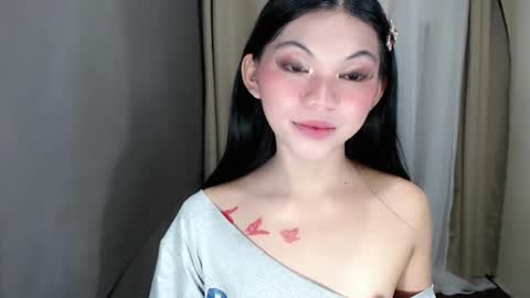 littlelace_ online show from May 15, 11:23 pm