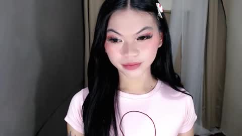 littlelace_ online show from May 26, 11:56 pm