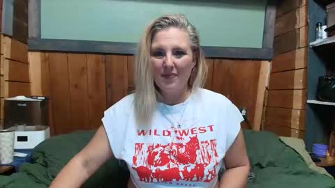 lisanixs online show from April 29, 1:43 am