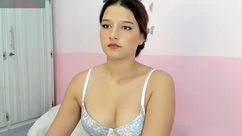 Snapshot of littlemelodii18 chatting on December 9, 9:05 pm MELODY online show from December 9, 9:05 pm