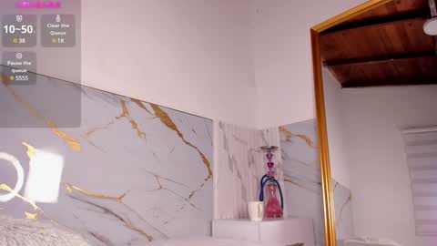 Snapshot of littlemichiko chatting on December 12, 10:52 pm littlemichiko online show from December 12, 10:52 pm