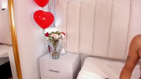 Snapshot of littlemichiko chatting on February 15, 1:53 am littlemichiko online show from February 15, 1:53 am