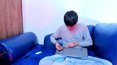 LittleNerd online show from May 13, 1:36 am