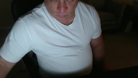 Snapshot of littleone1111765968 chatting on October 25, 4:53 am littleone1111765968 online show from October 25, 4:53 am